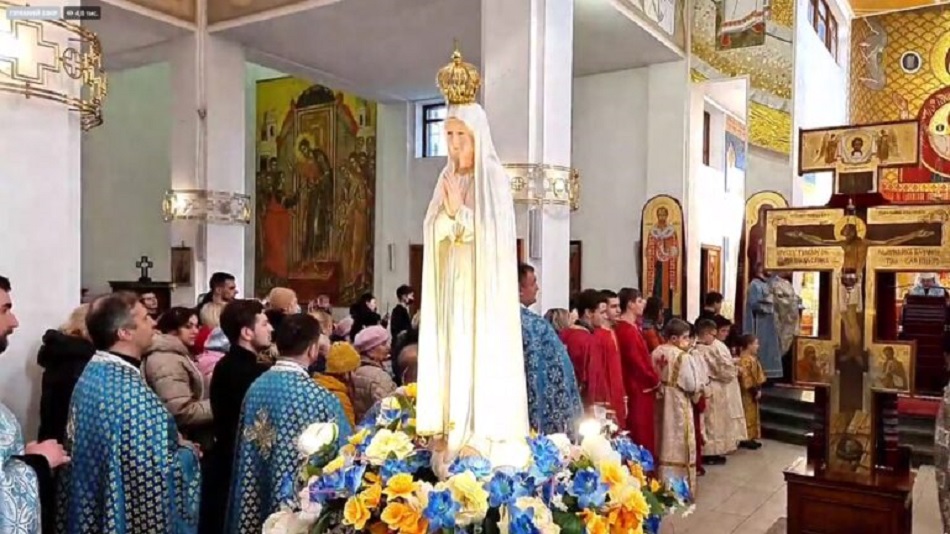 До Львова прибула чудотворна статуя Фатімської Божої Матері
