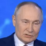 Мережа сміється з “ампиратора”: глава Кремля осоромився на сцені (Відео)