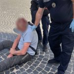 У Дрогобичі поліцейські охорони надали допомогу травмованому чоловікові